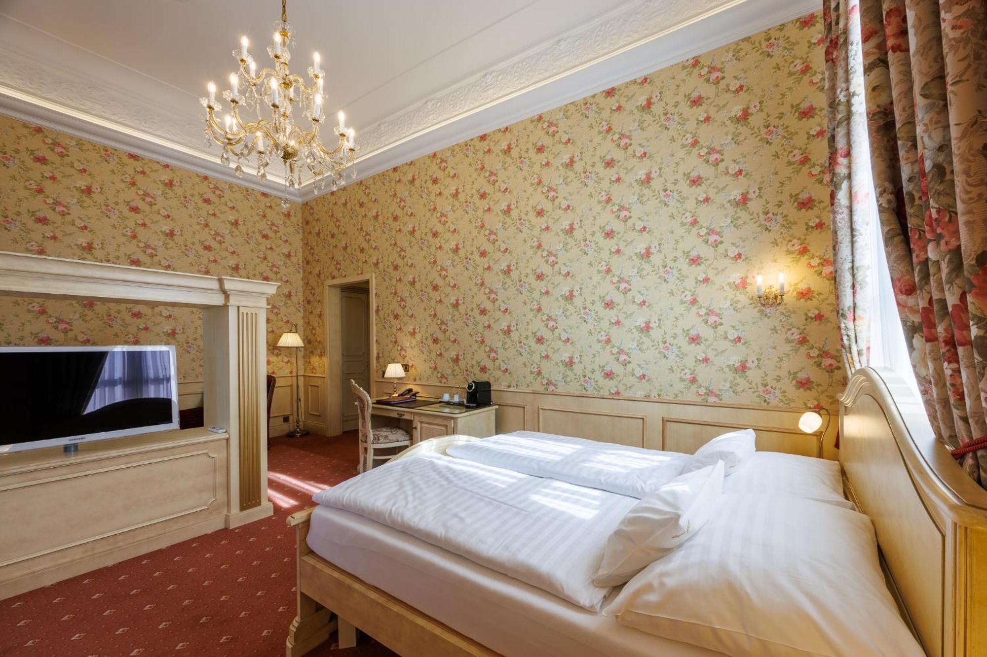 Hotel Chateau Cihelny Karlsbad Eksteriør billede