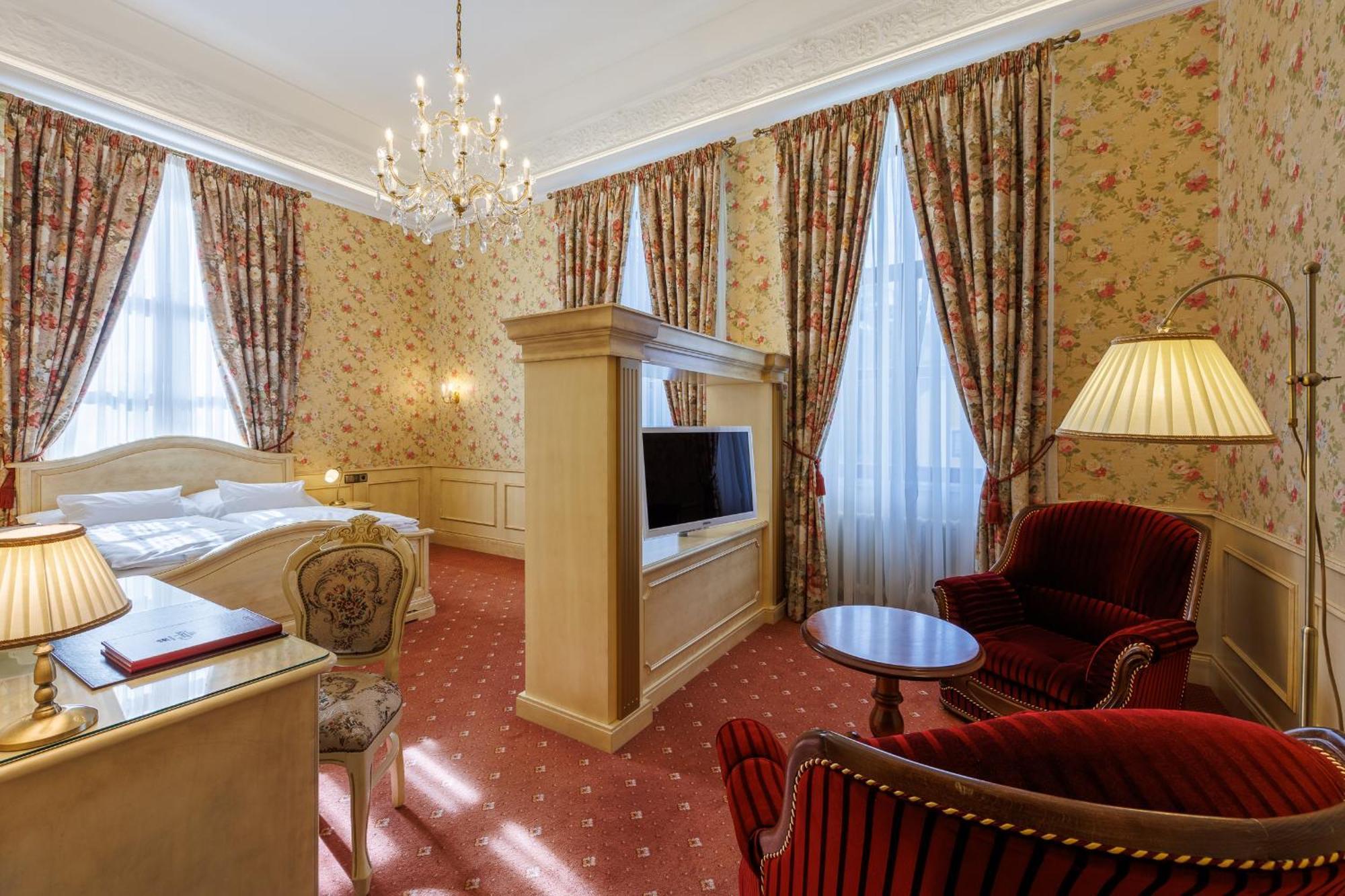 Hotel Chateau Cihelny Karlsbad Eksteriør billede